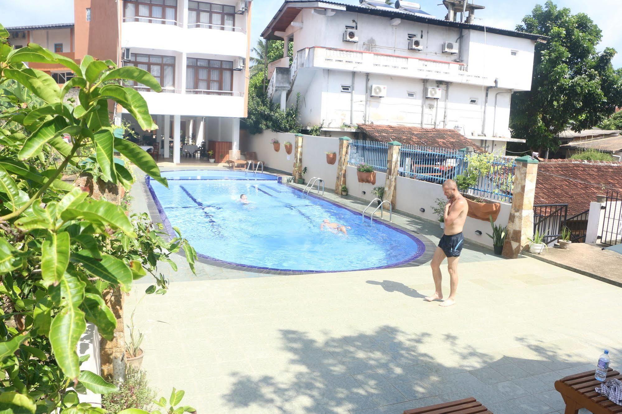 Lavendish Beach Resort Unawatuna Exterior foto