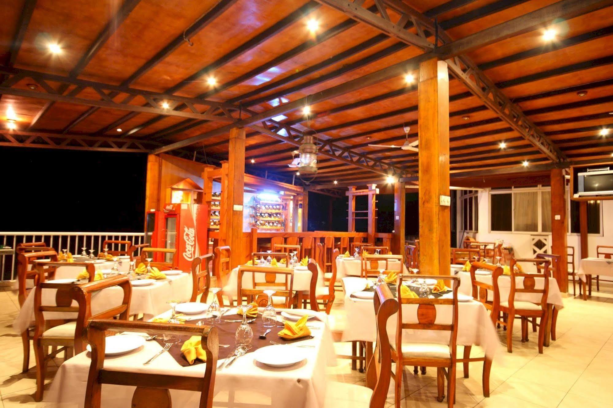 Lavendish Beach Resort Unawatuna Exterior foto
