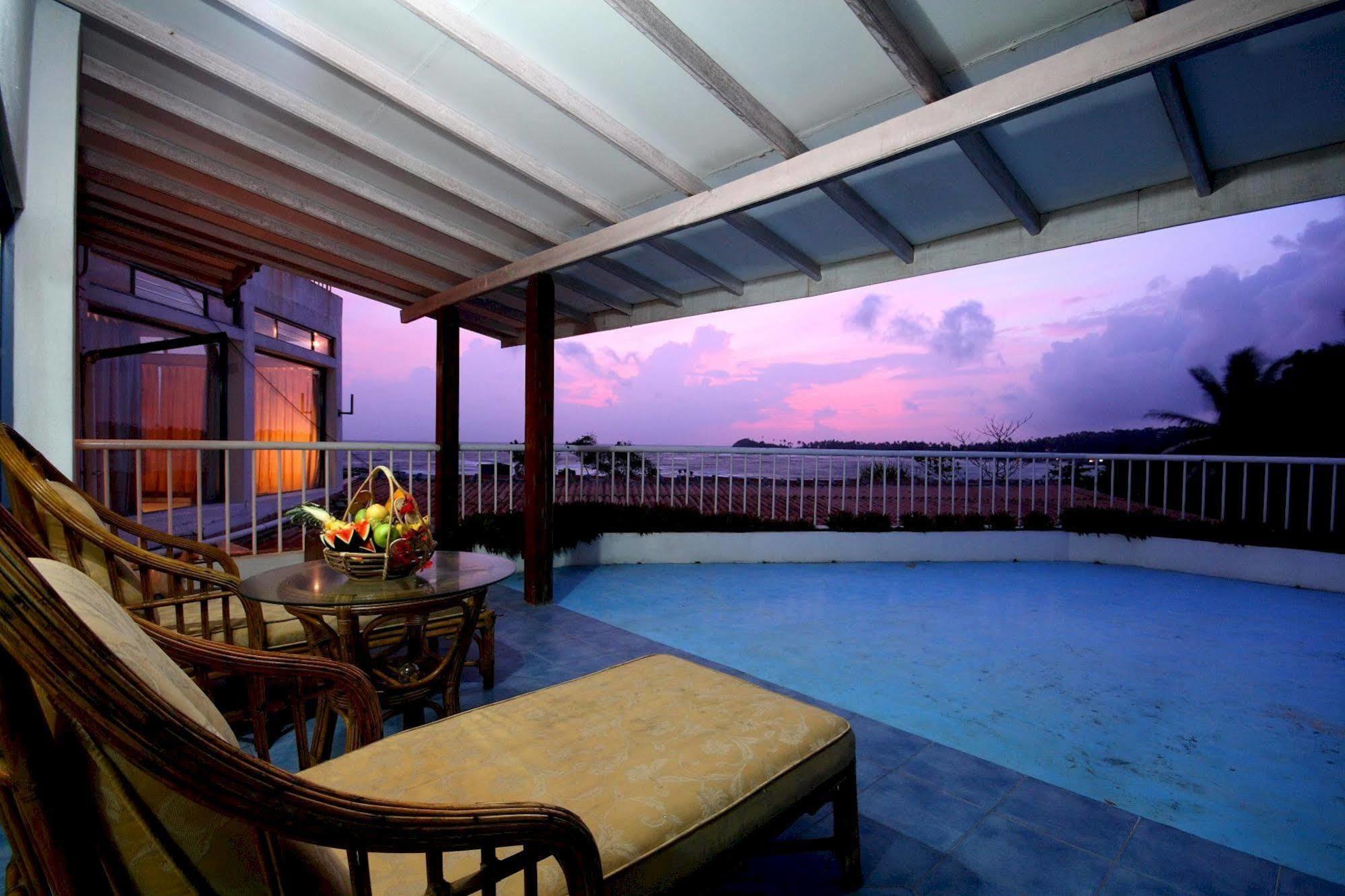 Lavendish Beach Resort Unawatuna Exterior foto
